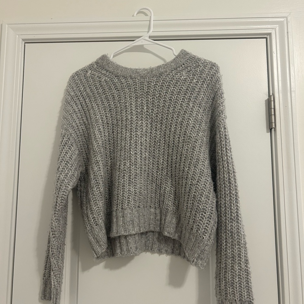 American Eagle Outfitters Gray Crew Neck Sweater